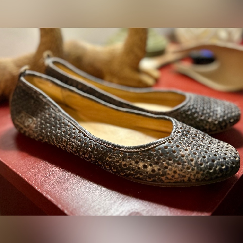 Bedstu Watusi Perforated Flats